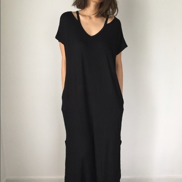 LAST CALL Vera Vera maxi dress with pockets. - Picture 2 of 4
